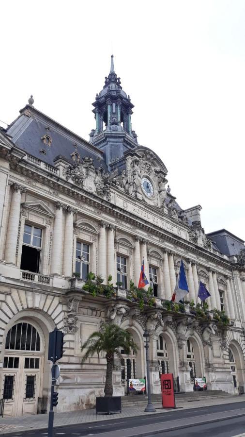 Appartement Au Calme, Avec Parc Prive, 50M Du Tram Tours Bagian luar foto